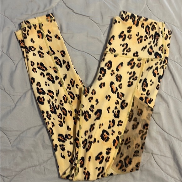 Fabletics cheetah set size small - Picture 5 of 7